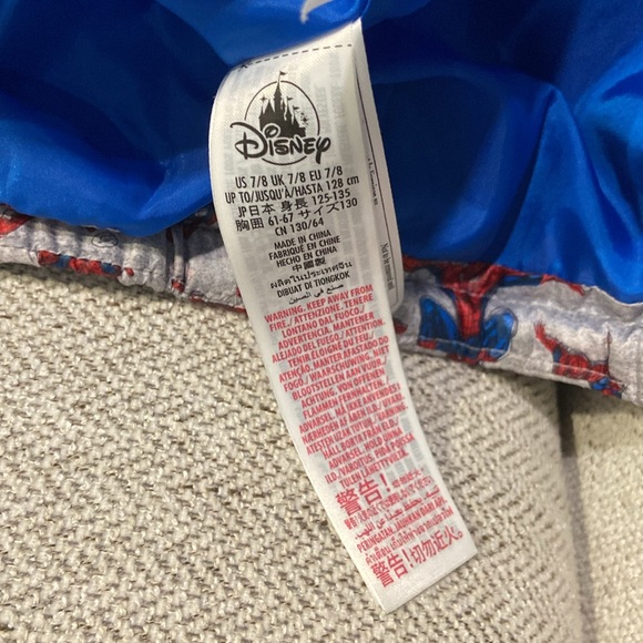 Disney store marvel Spider-Man puffer jacket size 7-8 EUC! - Picture 7 of 8